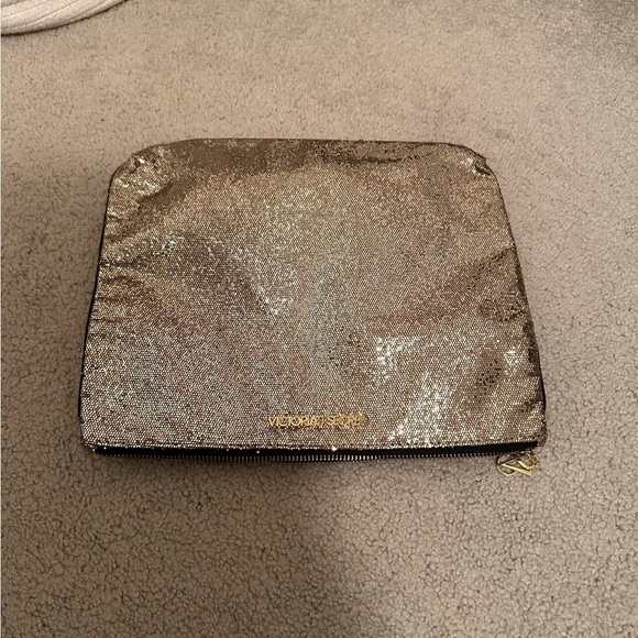Victoria's Secret Fold Over Clutch NWOT - Picture 7 of 8